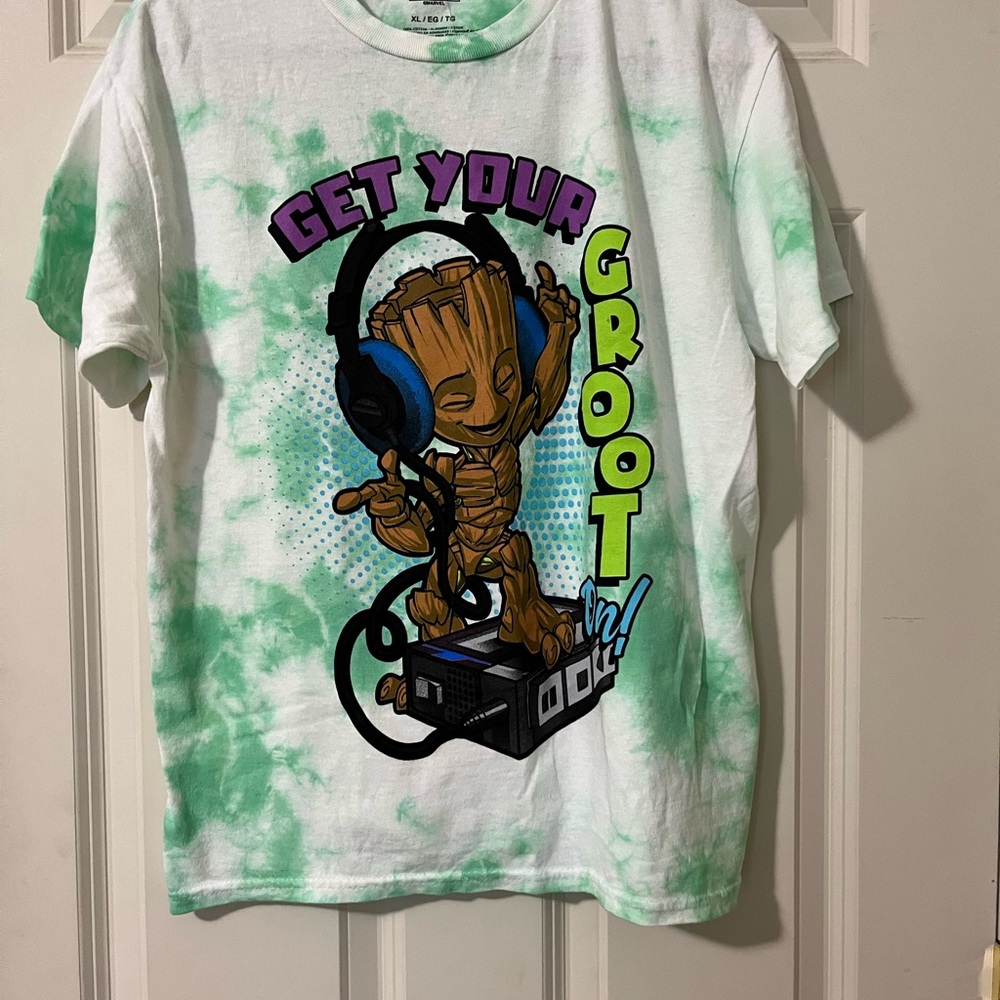 *NWT* MARVEL Groot T-Shirt - Size: Youth XL